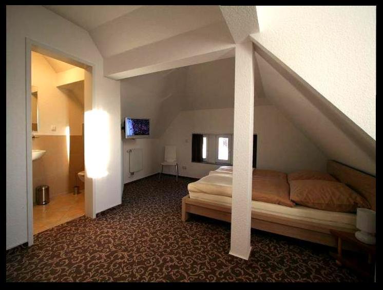 Pension Lok-Inn Walluf Room photo